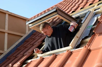 Pose de fenêtres de toit Velux à Leffrinckoucke